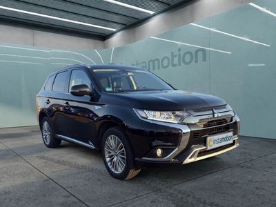 Gebraucht Mitsubishi Outlander P-HEV Basis 135 PS (99 kW) 2021 Schwarz Limousine