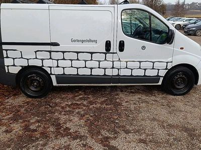 Weiß Gebraucht 2010 Opel Vivaro Van / Kleinbus | 4.600 €