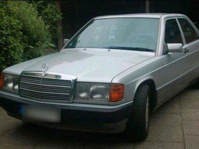 Usata Mercedes 190 122 CV (89 kW) 1991 Argento Berlina