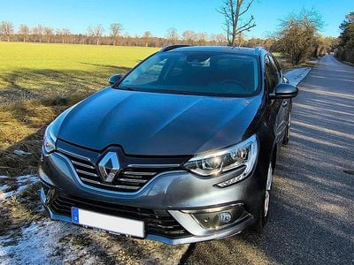 Blau Gebraucht 2019 Renault Mégane GrandTour LIMITED Kombi | 12.500 € (Guter Preis)