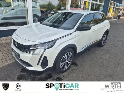 Używany Peugeot 3008 Allure 224 KM (164 kW) 2022 Biały SUV