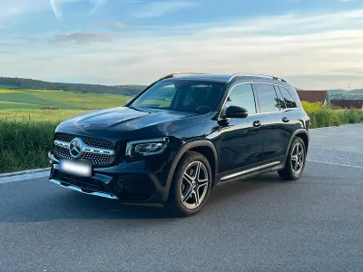 Gebraucht Mercedes GLB200 AMG line 163 PS (119 kW) 2020 Schwarz SUV
