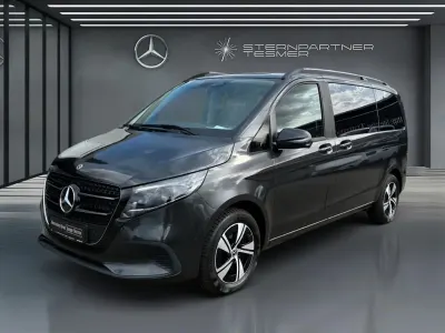 Gebraucht Mercedes V220 Style 163 PS (119 kW) 2024 Grau Van / Kleinbus