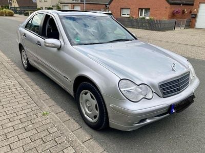 Mercedes C200