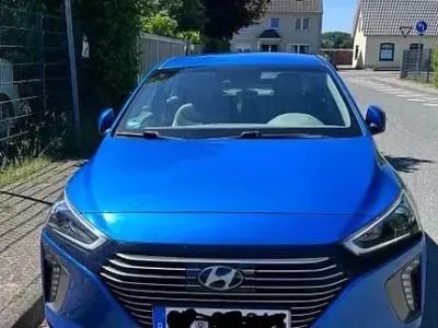 Gebraucht Hyundai Ioniq Style 141 PS (103 kW) 2017 Blau Kleinwagen