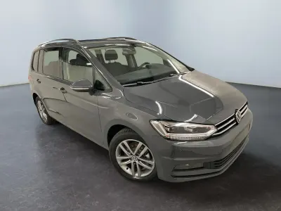 Gebraucht VW Touran Comfortline 150 PS (110 kW) 2026 B0  dolphin grey met. Van / Kleinbus