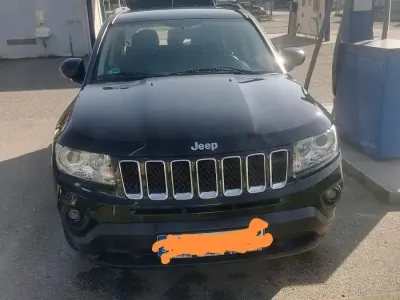 Gebraucht Jeep Compass 163 PS (119 kW) 2013 Schwarz SUV