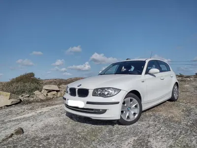 Gebraucht BMW 118 143 PS (105 kW) 2009 Weiß Kleinwagen