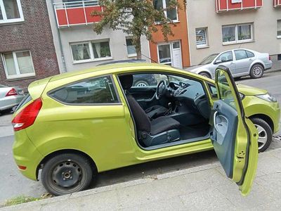 Gebraucht Ford Fiesta Ghia 80 PS (58 kW) 2008 Grün Kleinwagen