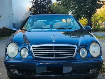Gebraucht Mercedes CLK200 136 PS (100 kW) 1999 Blau Cabrio
