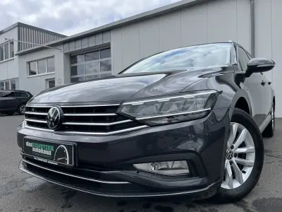 Gebraucht VW Passat Business 150 PS (110 kW) 2023 Mangangrau Kombi