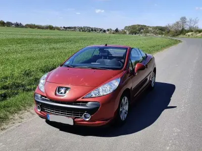 Gebraucht Peugeot 207 CC Sport 120 PS (88 kW) 2007 Rot Cabrio