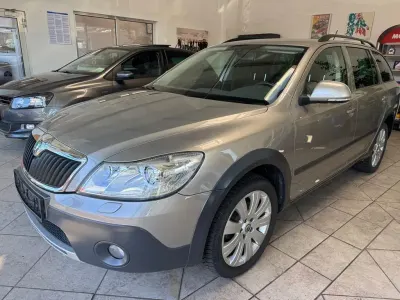 Gebraucht Skoda Octavia Scout 4x4 140 PS (102 kW) 2013 Beige Kombi