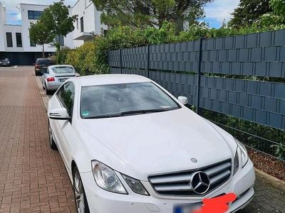 Gebraucht Mercedes E220 170 PS (125 kW) 2013 Weiß Coupé