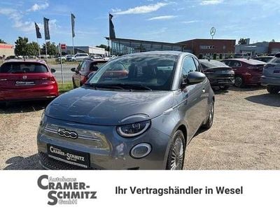 Gebraucht Fiat 500e Style 86 kW (118 PS) 2023 Mineral grau Limousine