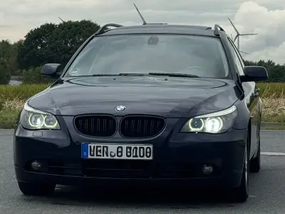 Gebraucht BMW 525 177 PS (130 kW) 2004 Blau Kombi