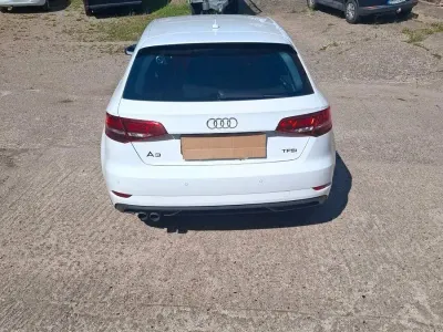Gebraucht Audi A3 150 PS (110 kW) 2018 Weiß Limousine