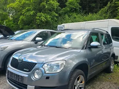 Gebraucht Skoda Yeti GreenLine 105 PS (77 kW) 2012 Grau SUV