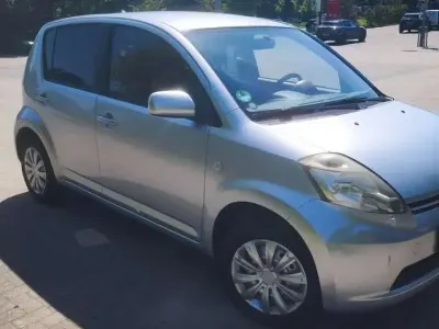 Gebraucht Daihatsu Sirion 69 PS (50 kW) 2007 Grau Kleinwagen