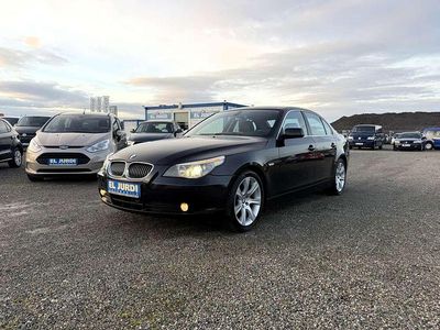 Second-hand BMW 523 177 CP (130 kW) 2006 Negru Berlinǎ