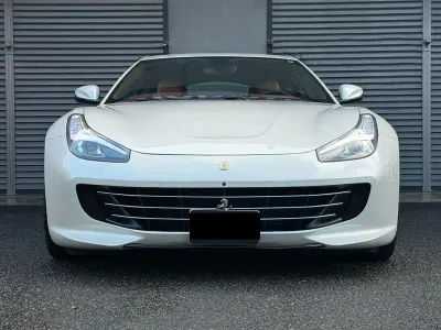 Gebraucht Ferrari GTC4Lusso 610 PS (448 kW) 2018 Weiß Kombi