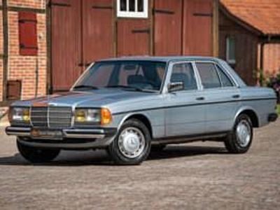 Blau Gebraucht 1981 Mercedes 300 Limousine | 14.900 €