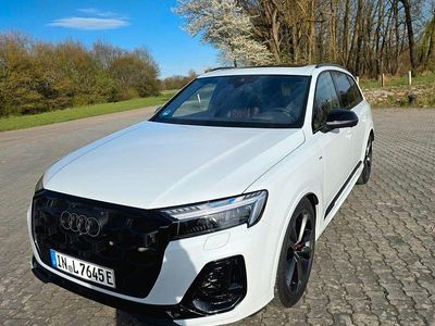 Second-hand Audi Q7 S-Line 394 CP (289 kW) 2025 Alb SUV