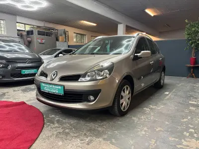 Gebraucht Renault Clio GrandTour 101 PS (74 kW) 2009 Grau Kombi