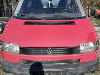 Rot Gebraucht 2001 VW T4 Van | 1.200 €