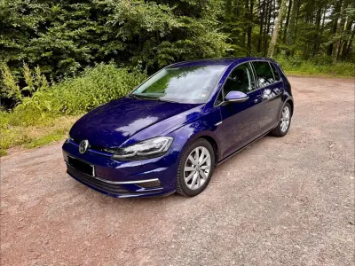 Gebraucht VW Golf VII Highline 131 PS (96 kW) 2019 Blau Limousine