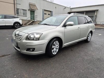 Silber Gebraucht 2007 Toyota Avensis T2 Kombi | 3.400 €