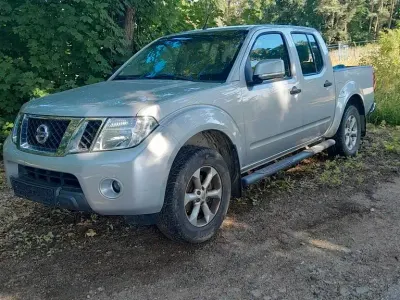 Gebraucht Nissan Navara SE 190 PS (139 kW) 2013 Silber Pickup