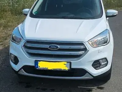 Gebraucht Ford Kuga Trend 150 PS (110 kW) 2017 Weiß SUV