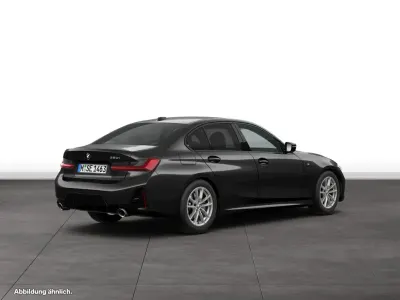Gebraucht BMW 320 Sport Line 184 PS (135 kW) 2026 Schwarz Limousine