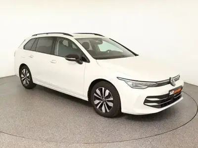 Gebraucht VW Golf VIII Goal 150 PS (110 kW) 2025 Weiß Kombi