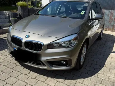Gebraucht BMW 218 Comfort Edition 136 PS (100 kW) 2015 Van / Kleinbus