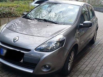 Gebraucht Renault Clio IV Collection 75 PS (55 kW) 2013 Grau Kleinwagen