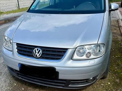 Gebraucht VW Touran 140 PS (102 kW) 2006 Silber Van / Kleinbus