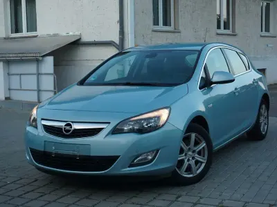 Gebraucht Opel Astra Sport 110 PS (80 kW) 2010 Blau Limousine