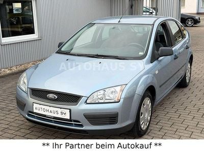 Gebraucht Ford Focus Trend 101 PS (74 kW) 2005 Blau Limousine