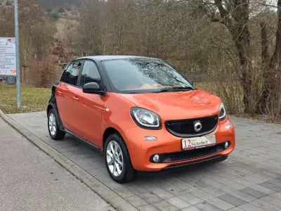 Używany Smart ForFour Basis 90 KM (66 kW) 2015 Czarny Hatchback
