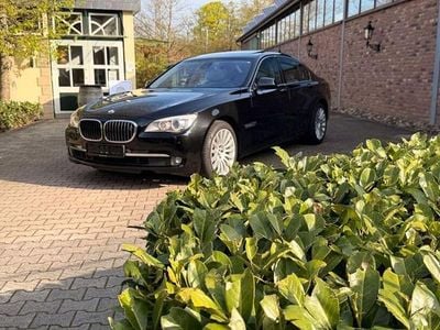 Gebraucht BMW 740 326 PS (239 kW) 2008 Schwarz Limousine