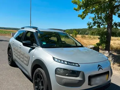 Gebraucht Citroën C4 75 PS (55 kW) 2015 Silber Limousine
