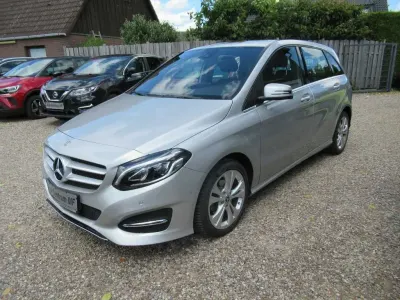 Gebraucht Mercedes B180 Edition 109 PS (80 kW) 2017 Silber Kleinwagen