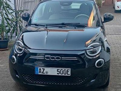 Gebraucht Fiat 500e La Prima 86 kW (118 PS) 2022 Schwarz Cabrio