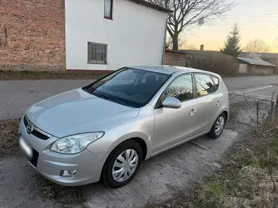 Brugt Hyundai i30 109 HK (80 kW) 2007 Sølv Hatchback