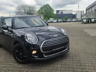 Usata Mini Metropolitan 102 CV (75 kW) 2016 Nero Utilitaria