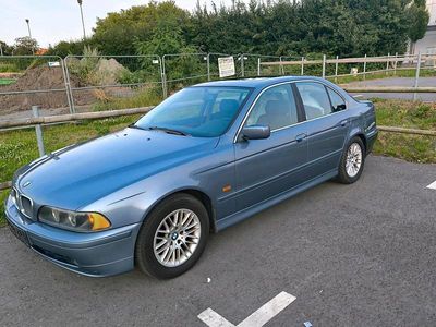 BMW 525