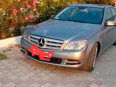 Gebraucht Mercedes C220 Avantgarde 170 PS (125 kW) 2010 Grau Limousine