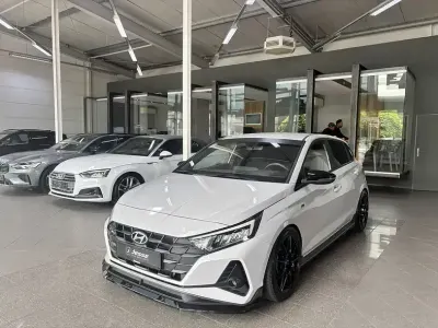 Gebraucht Hyundai i20 N Line 101 PS (74 kW) 2025 Lumen grey / mic Kleinwagen